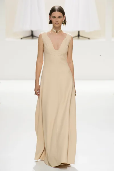 Look 7
